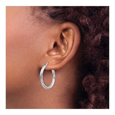 10K White Gold 28mm Diamond-Cut Round Hoop Earrings – view 4