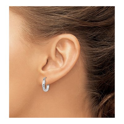 10K White Gold 13mm Diamond-Cut Round Hoop Earrings – view 4