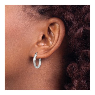 10K White Gold 15mm Diamond-Cut Hoop Earrings – view 4