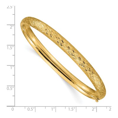 14K Yellow Gold Diamond-Cut Hinged Oval Bangle Bracelet – view 4