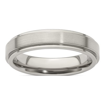 Men's Titanium 5mm Step Edge Comfort-Fit Band