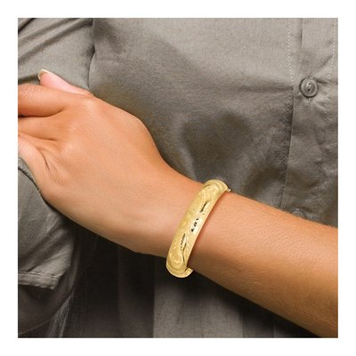 14K Yellow Gold Florentine Hinged Bangle Bracelet – view 5