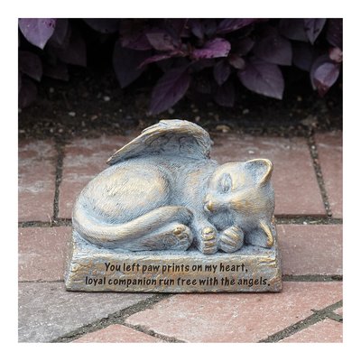 Cat Memorial Statue – view 2
