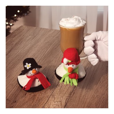 Snow-Couple Attachable Coaster Set of Four – view 3