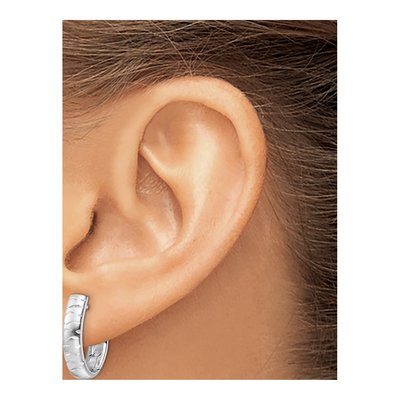 Sterling Silver 17mm Diamond-Cut Oval Hoop Earrings – view 4