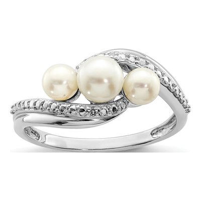 Sterling Silver Freshwater Cultured Pearl & Diamond Ring