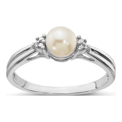 Sterling Silver Freshwater Cultured Pearl & Diamond Ring