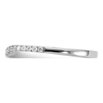 14K White Gold 1/5 ct tw Diamond Wedding Band – view 4