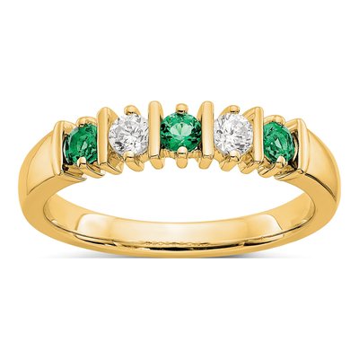 14K Yellow Gold 1/5 ct tw Emerald & Diamond Wedding Band