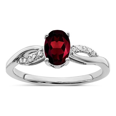 14K White Gold 1/20 ct tw Garnet & Diamond Oval Ring