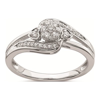 10K White Gold 1/5 ct tw Diamond Heart Cluster Engagement Ring