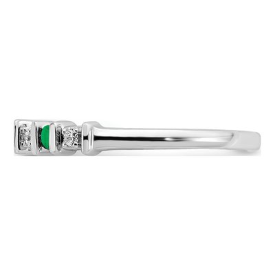 14K White Gold 1/20 ct tw Emerald & Diamond Tapered Ring – view 4