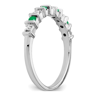 14K White Gold 1/20 ct tw Emerald & Diamond Tapered Ring – view 7