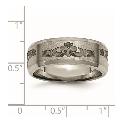 Titanium 8mm Claddagh Wedding Band – view 8