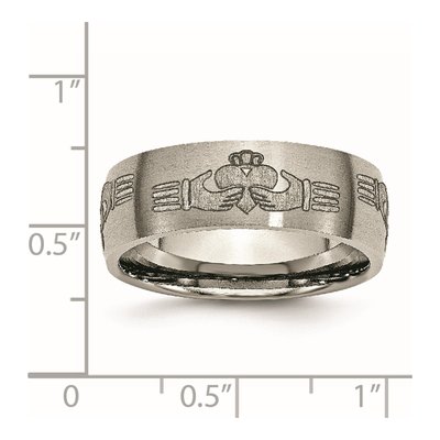 Titanium 8mm Claddagh Wedding Band – view 8