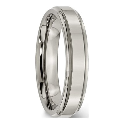 Titanium 5mm Ridged Edge Wedding Band – view 7