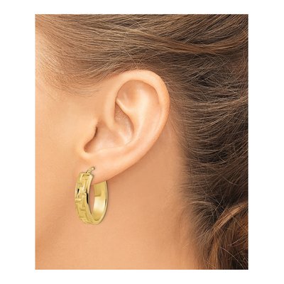 14K Yellow Gold 26mm Textured Oval Hoop Earrings – view 3