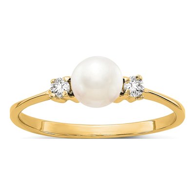 14K Yellow Gold 1/15 ct tw Freshwater Cultured Pearl & Diamond Ring
