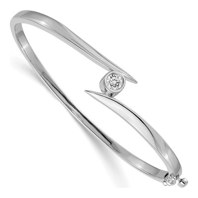14K White Gold 3/8 ct tw Diamond Hinged Oval Bangle Bracelet