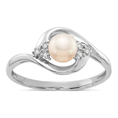 14K White Gold Pearl & Diamond June Ring