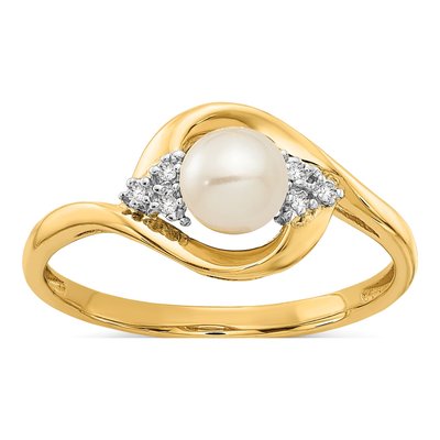 14K Yellow Gold Pearl & Diamond June Birthstone Ring