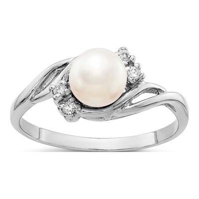14K White Gold 1/20 ct tw Freshwater Cultured Pearl & Diamond Ring