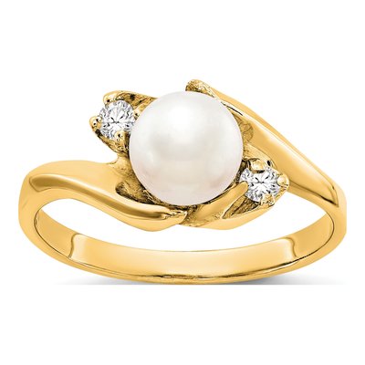 14K Yellow Gold Pearl & Diamond Ring