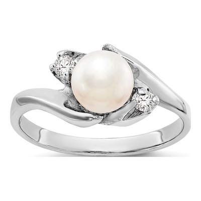 14K White Gold 1/15 ct tw Freshwater Cultured Pearl & Diamond Ring