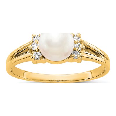 14K Yellow Gold 1/15 ct tw Freshwater Cultured Pearl & Diamond Ring